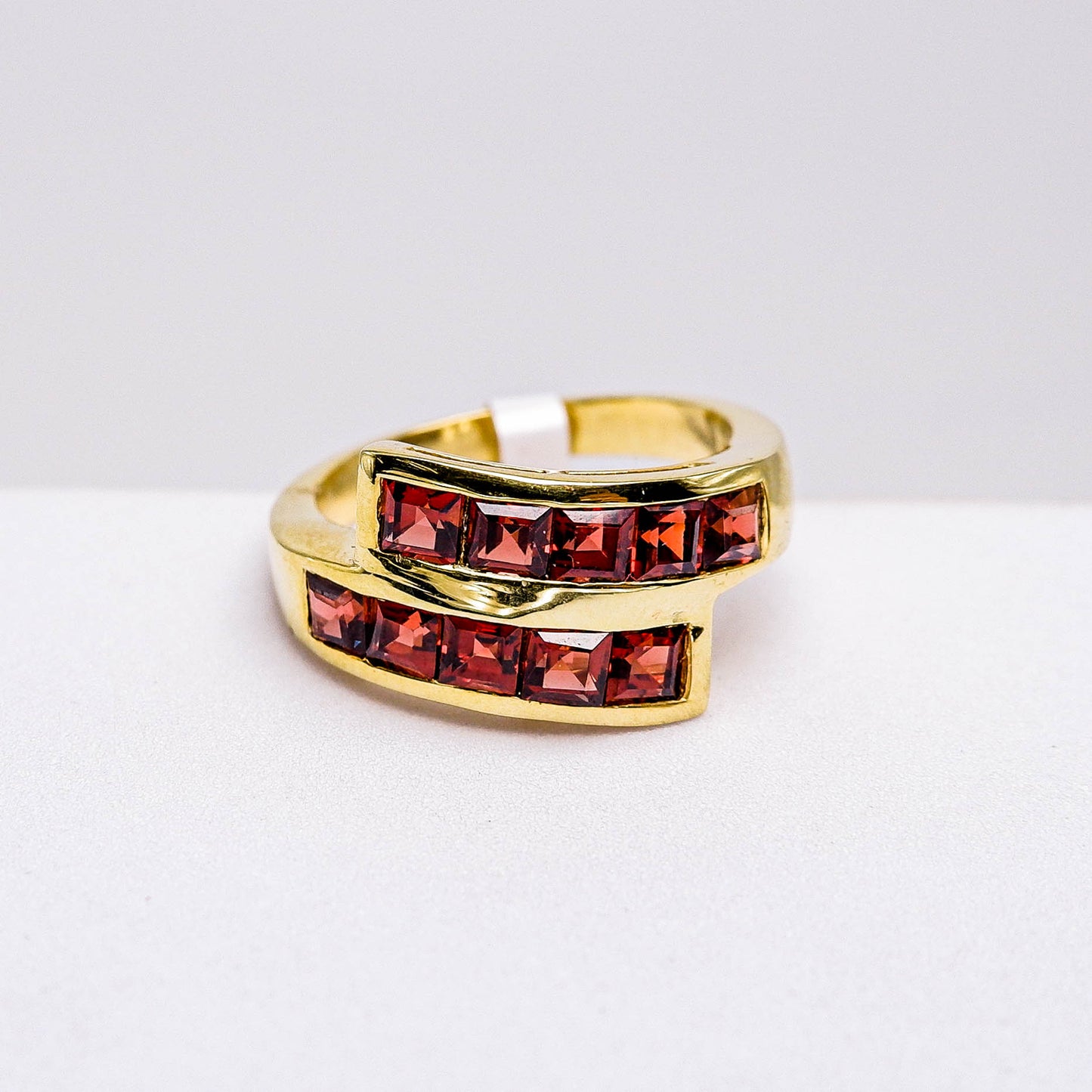 แหวนเงินแท้ 925 ฝังพลอย โกเมน (Garnet)