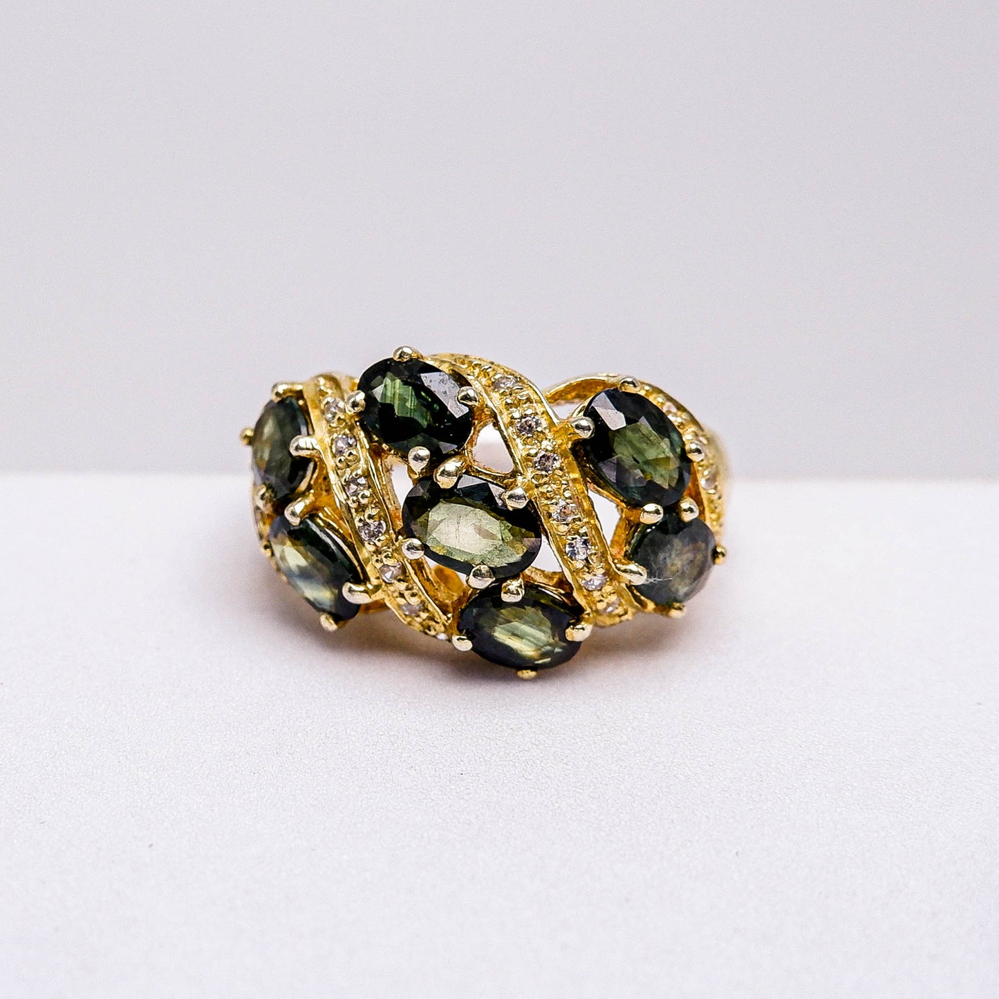 แหวนเงินแท้ 925 ฝังพลอย เขียวส่องบางกะจะ (greensapphire) + เซอร์คอน (Zircon)