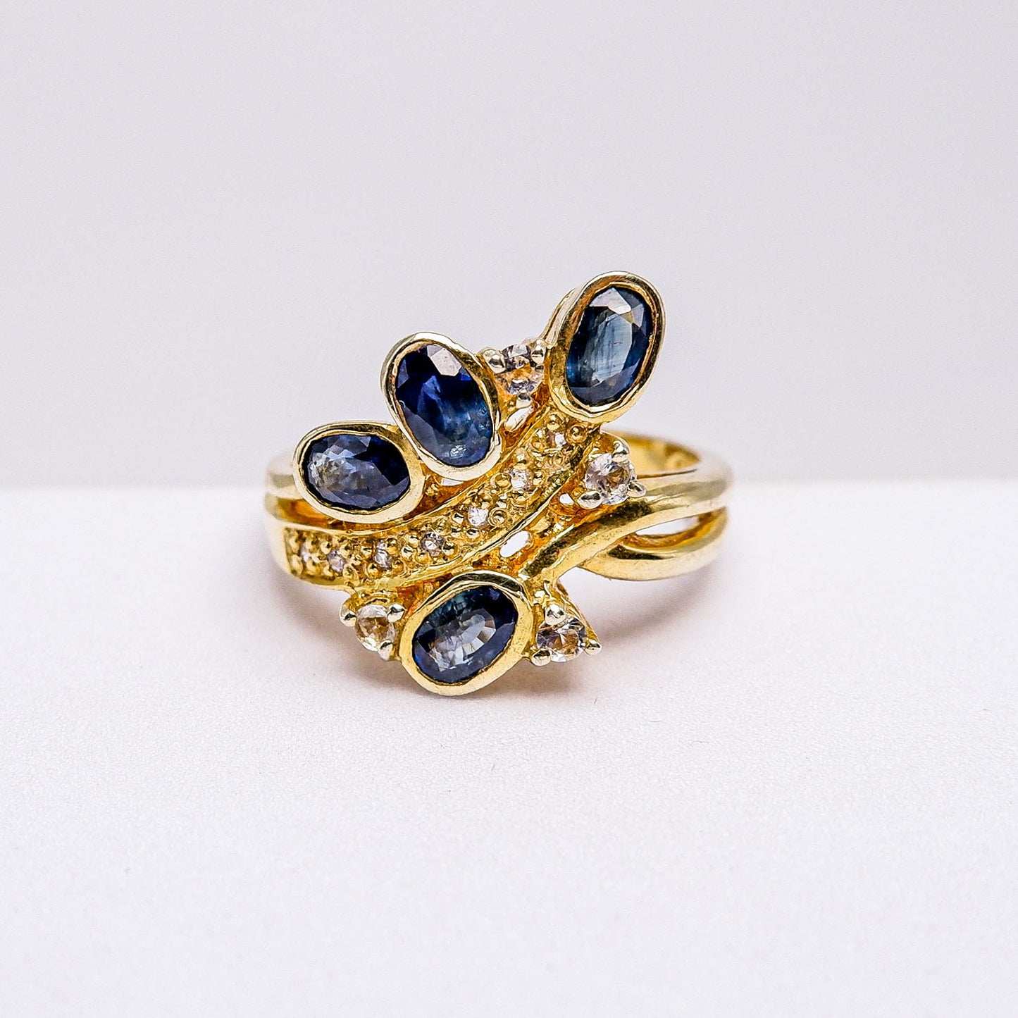 แหวนเงินแท้ 925 ฝังพลอย ไพลิน (Blue Sapphire) + ไวท์โทพาส (whitetopaz)