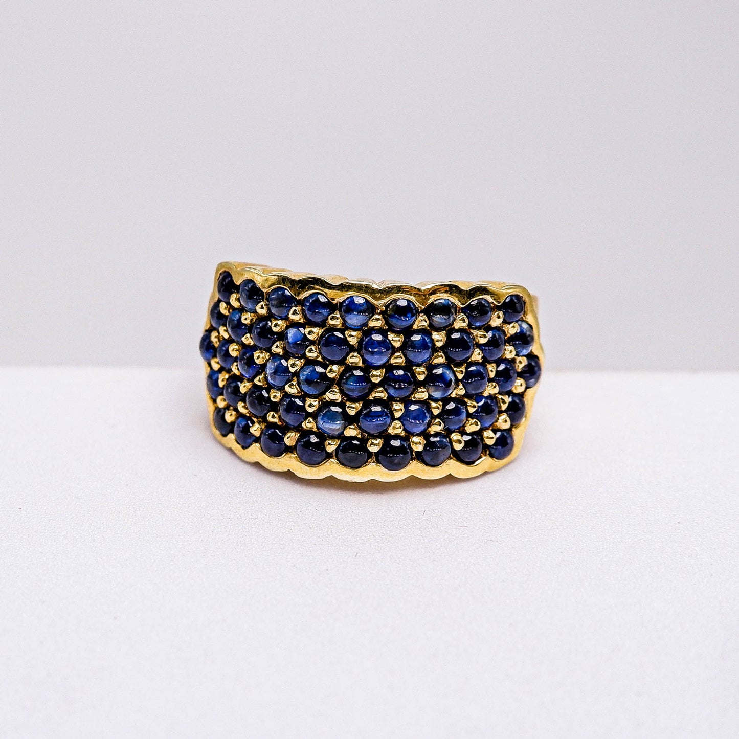 แหวนเงินแท้ 925 ฝังพลอย ไพลิน (หลังเบี้ย) (Blue Sapphire)