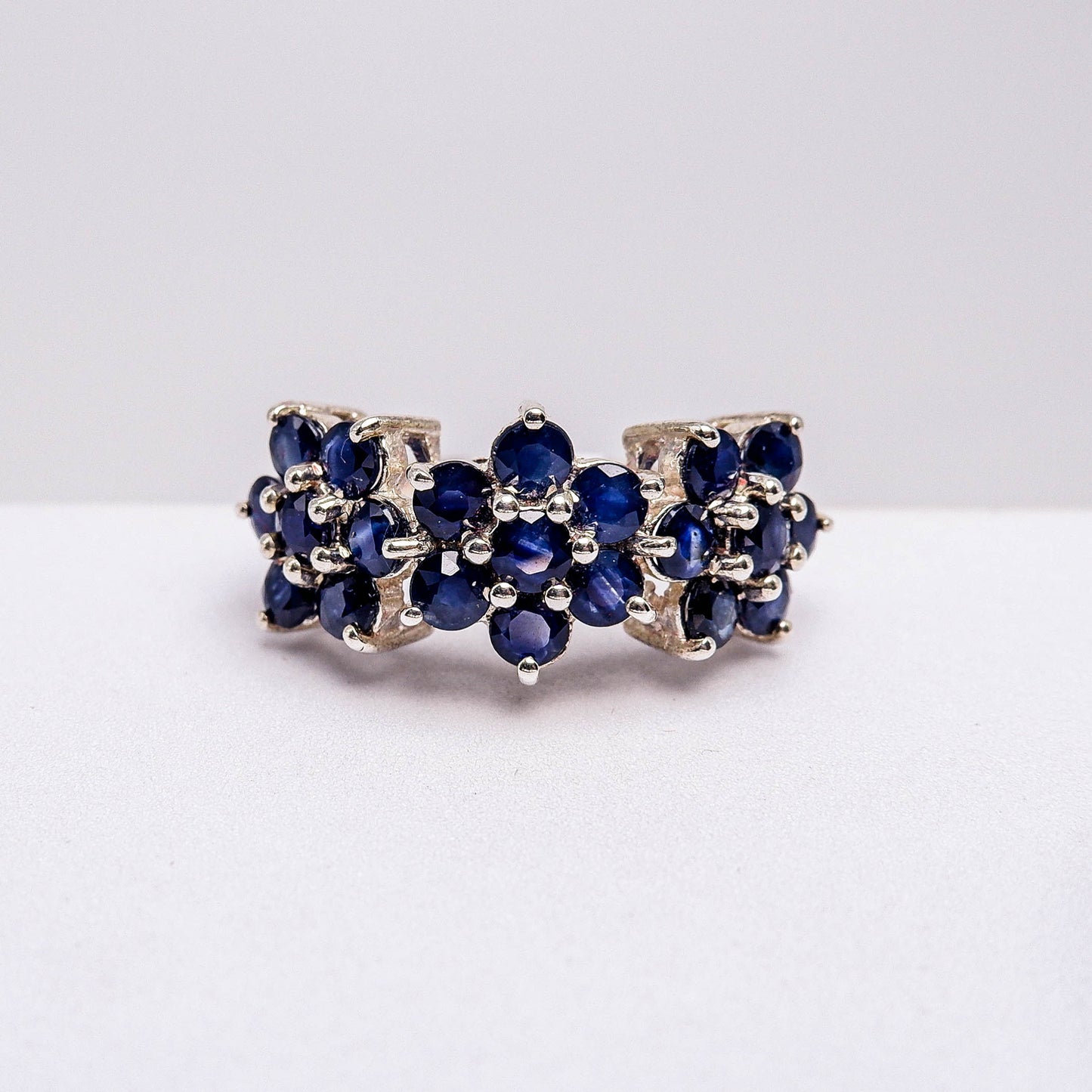 แหวนเงินแท้ 925 ฝังพลอย ไพลิน (Blue Sapphire)