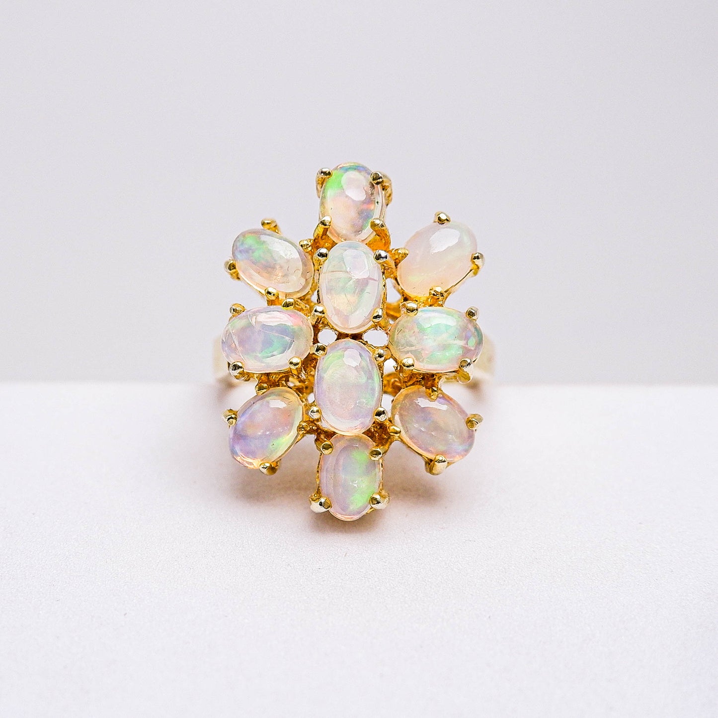 แหวนเงินแท้ 925 ฝังพลอย ไวท์โอปอล (White Opal)