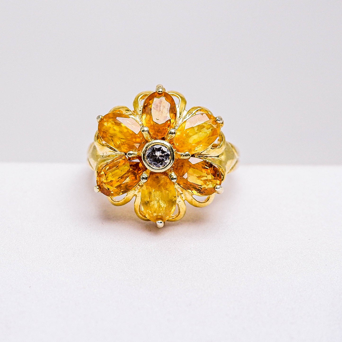 แหวนเงินแท้ 925 ฝังพลอย บุษราคัม (Yellow Sapphire) + เซอร์คอน (Zircon)