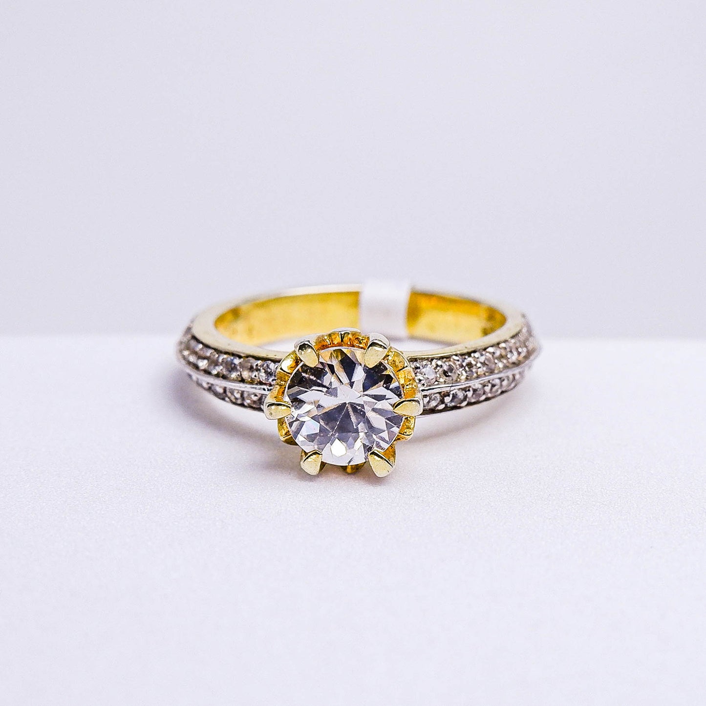 แหวนเงินแท้ 925 ฝังพลอย เพทายขาว (White Zircon) + เซอร์คอน (Zircon)