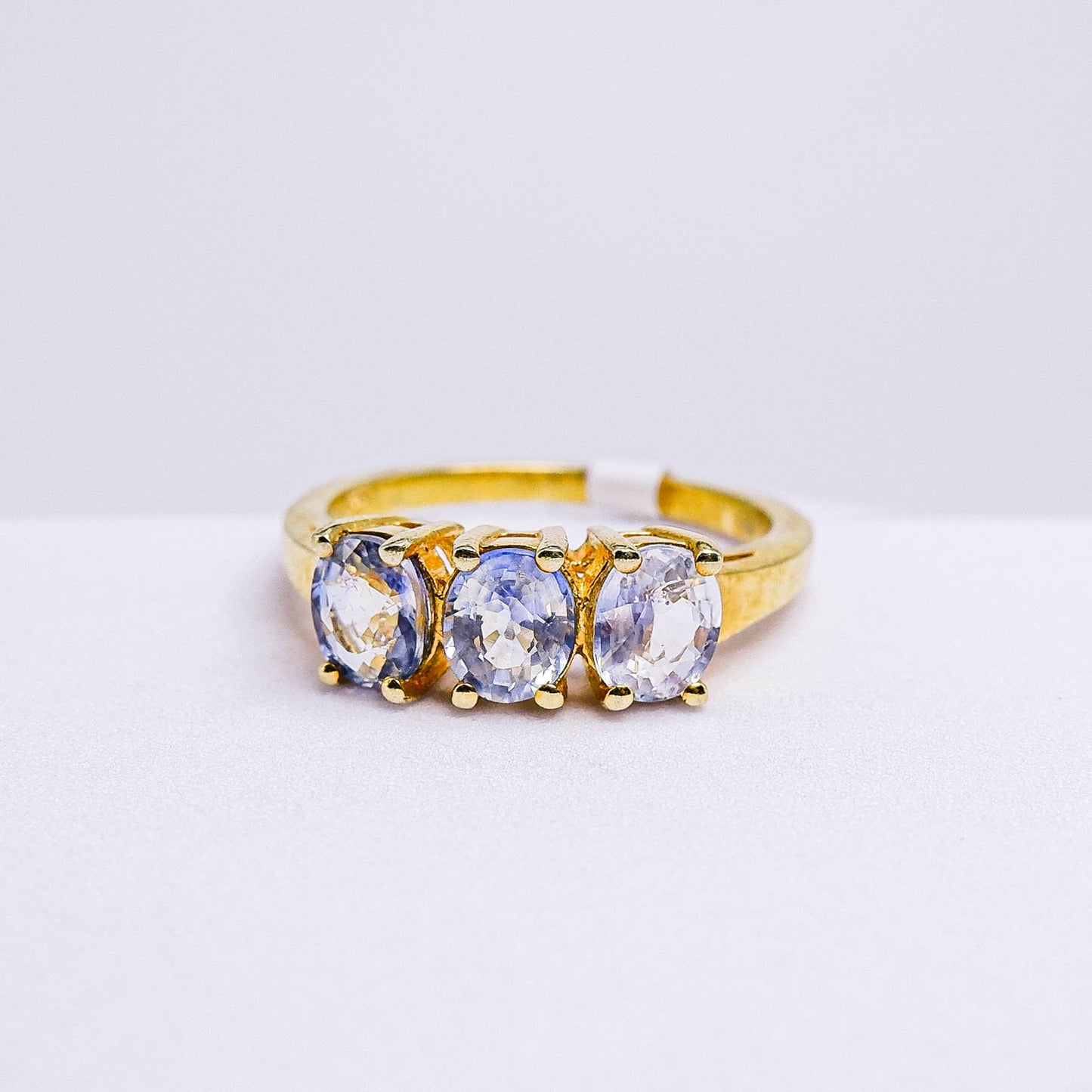 แหวนเงินแท้ 925 ฝังพลอย ไพลินศรีลังกา (Ceylon Sapphire)
