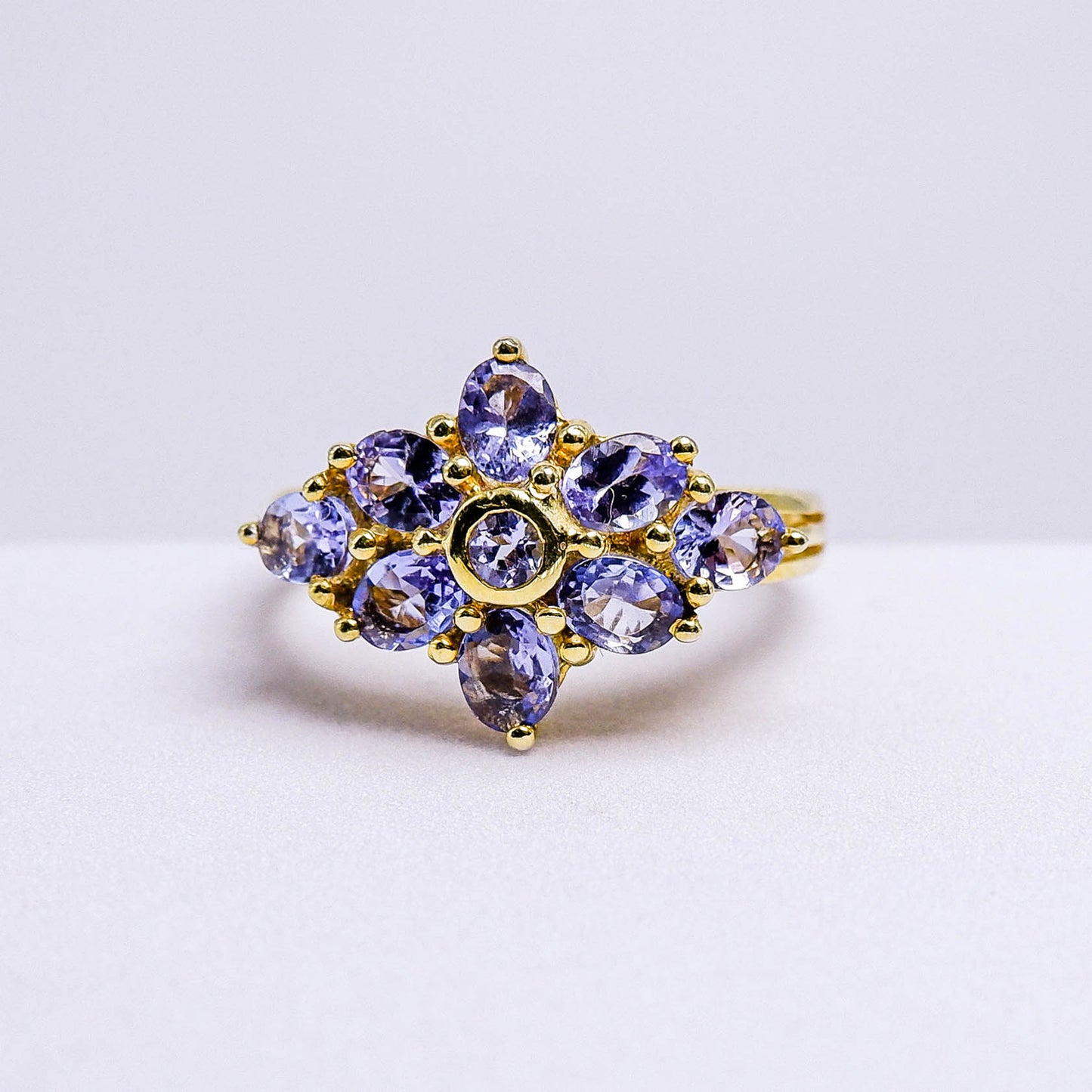 แหวนเงินแท้ 925 ฝังพลอย แทนซาไนท์ (Tanzanite)