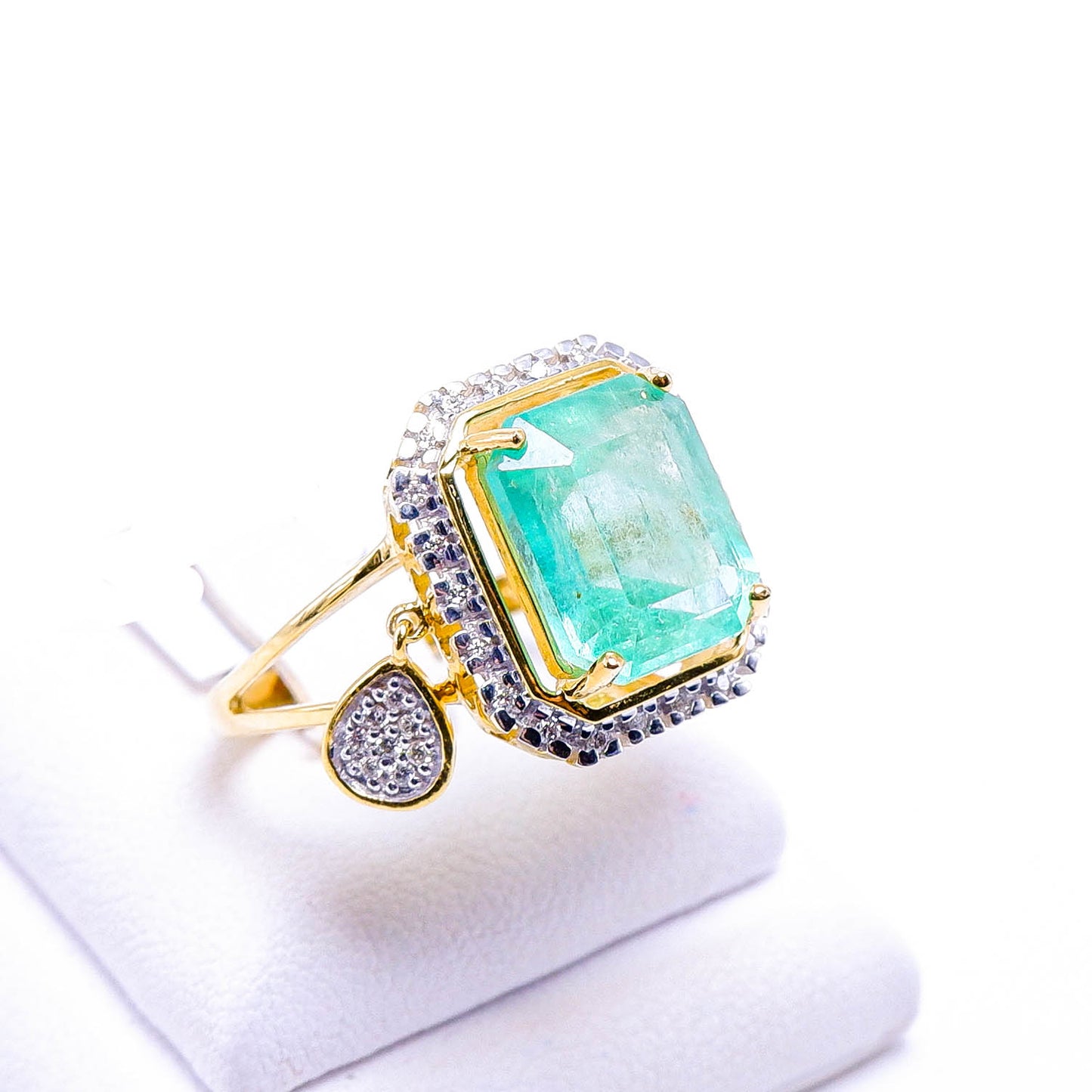 แหวนทอง9K ฝังพลอยมรกตโคลัมเบีย (Emerald) + เพชร (diamond)