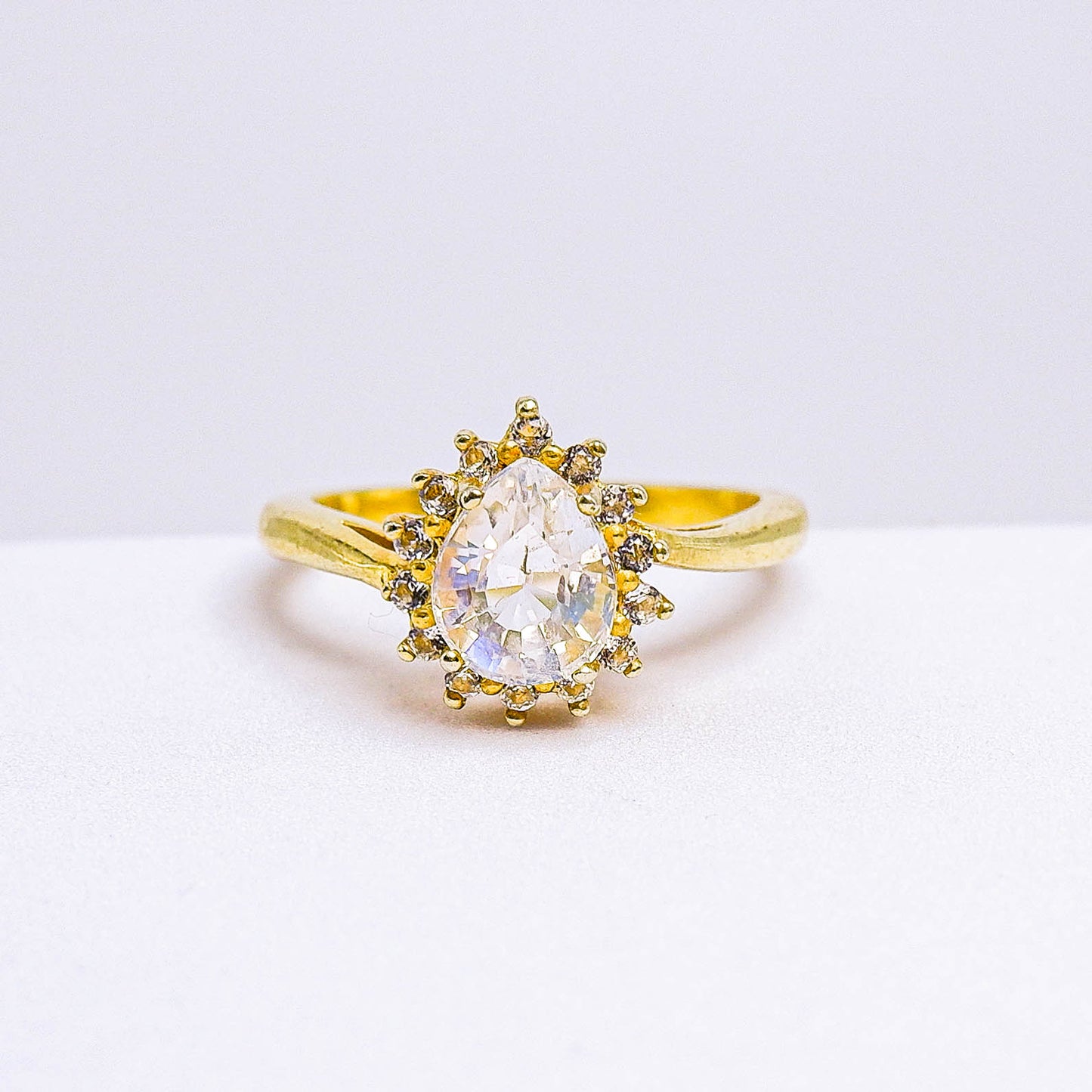 แหวนเงินแท้ 925 ฝังพลอย เรนโบว์มูนสโตน (Rainbow Moonstone) + ไวท์โทพาส (whitetopaz)