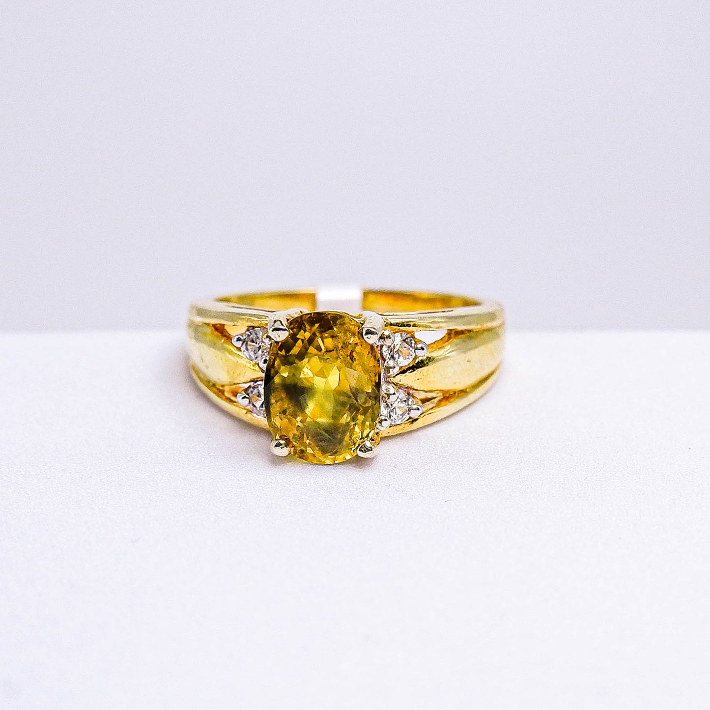 แหวนเงินแท้ 925 ฝังพลอย บุษราคัมบางกะจะ (Yellow Sapphire) + เซอร์คอน (Zircon)
