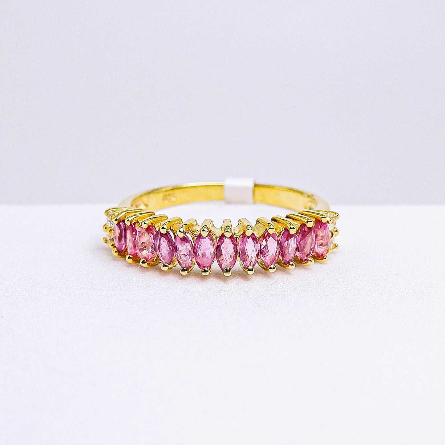 แหวนเงินแท้ 925 ฝังพลอย ทับทิมไทย (Siam Ruby) + เซอร์คอน (Zircon)
