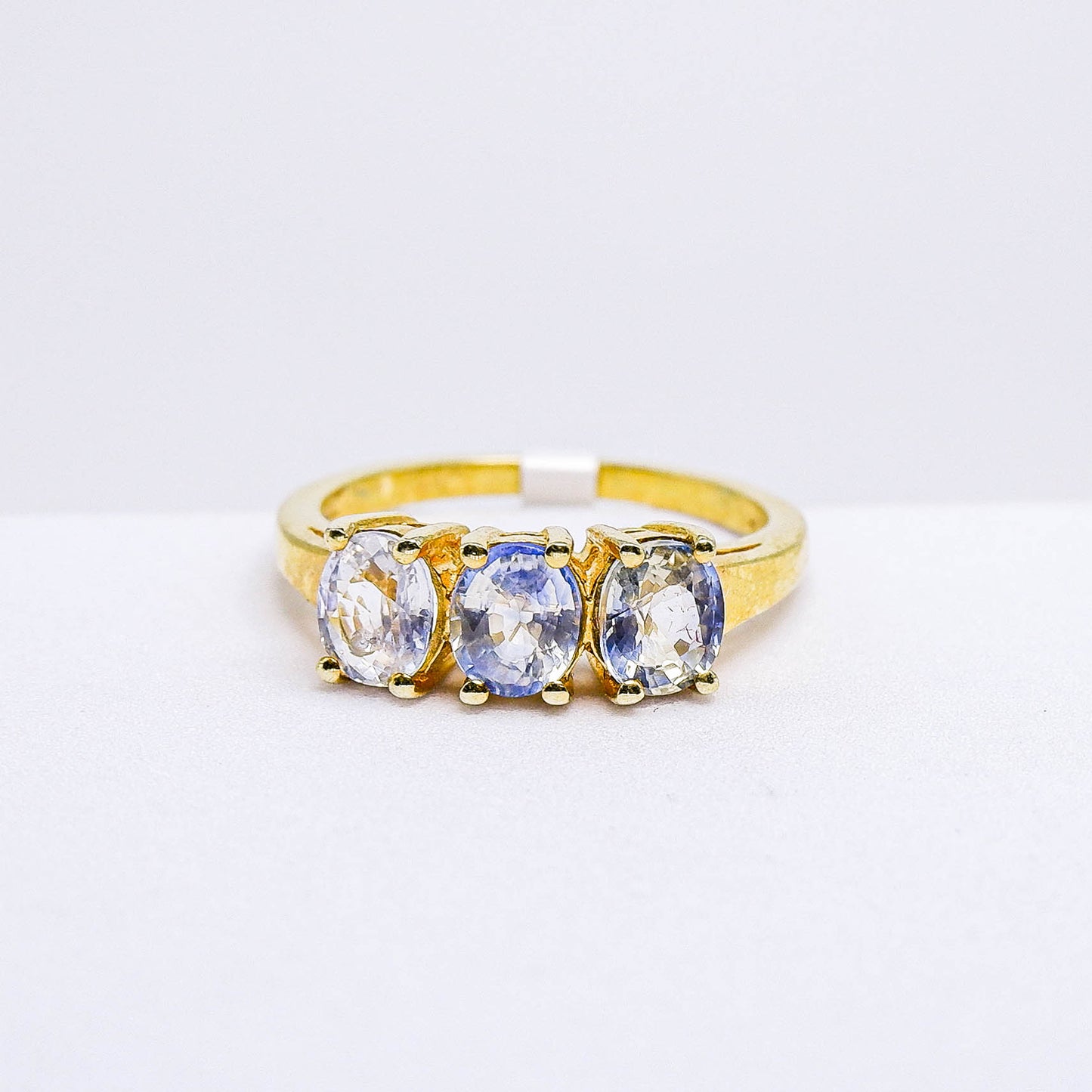 แหวนเงินแท้ 925 ฝังพลอย ไพลินศรีลังกา (Ceylon Sapphire)