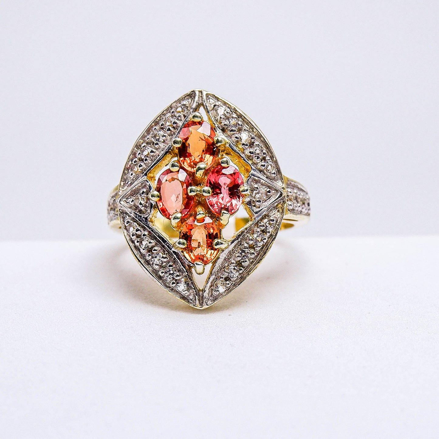 แหวนเงินแท้ 925 ฝังพลอย แทนซาเนียรูบี้ (Tanzania Ruby) + ไวท์โทพาส (whitetopaz)