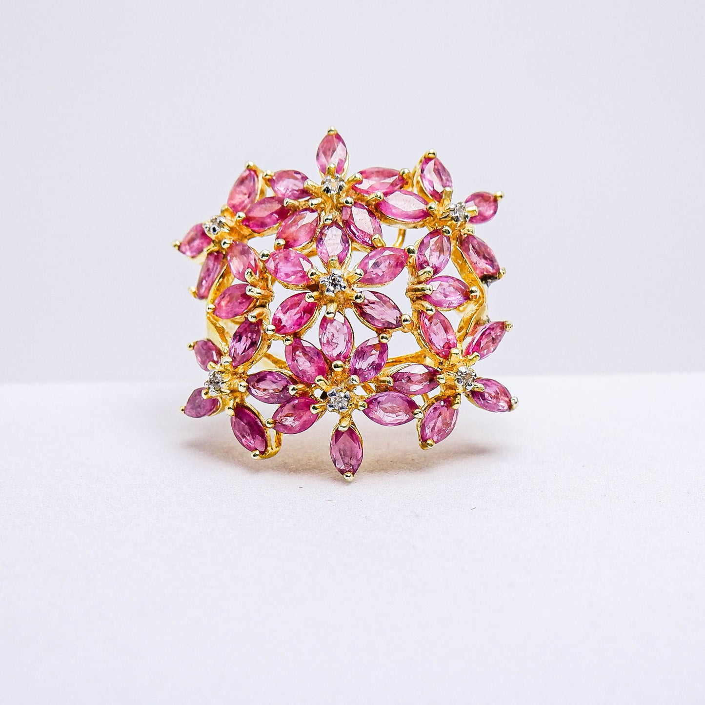 แหวนเงินแท้ 925 ฝังพลอย ทับทิมไทย (Siam Ruby) + เซอร์คอน (Zircon)