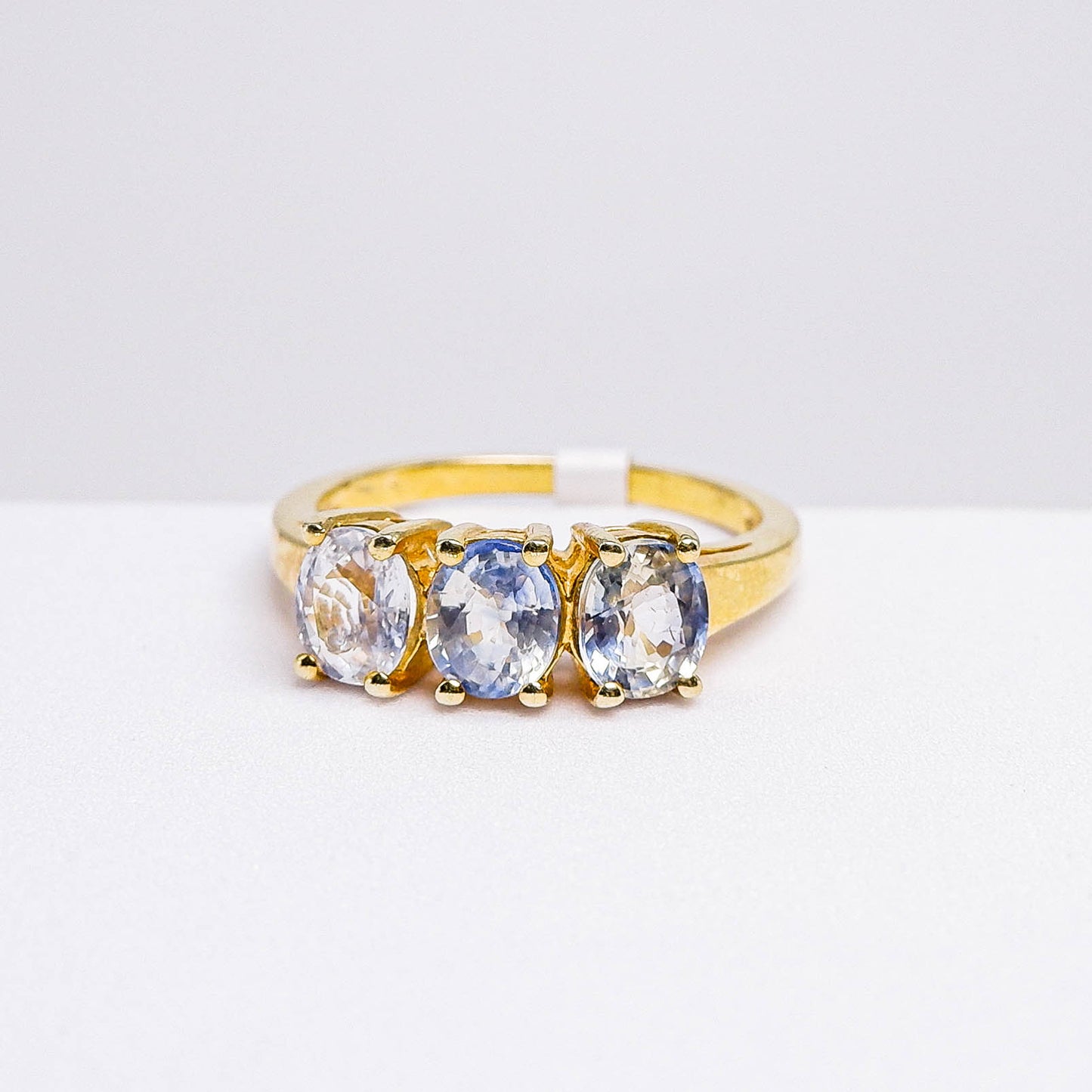 แหวนเงินแท้ 925 ฝังพลอย ไพลินศรีลังกา (Ceylon Sapphire)