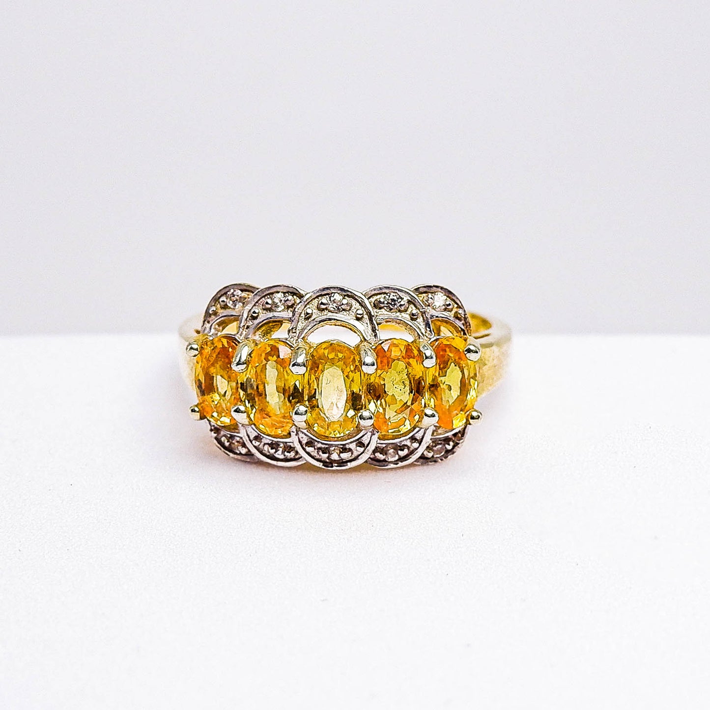 แหวนเงินแท้ 925 ฝังพลอย บุษราคัมบางกะจะ (Yellow Sapphire) + เซอร์คอน (Zircon)