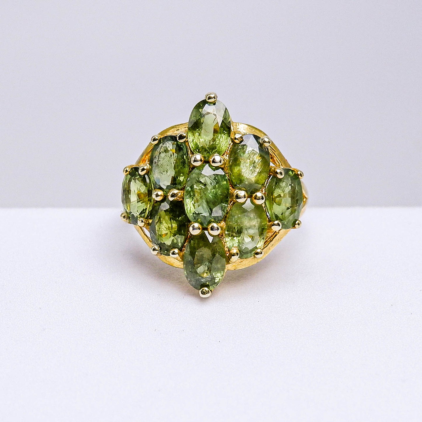 แหวนเงินแท้ 925 ฝังพลอย เขียวส่อง (green Sapphire)