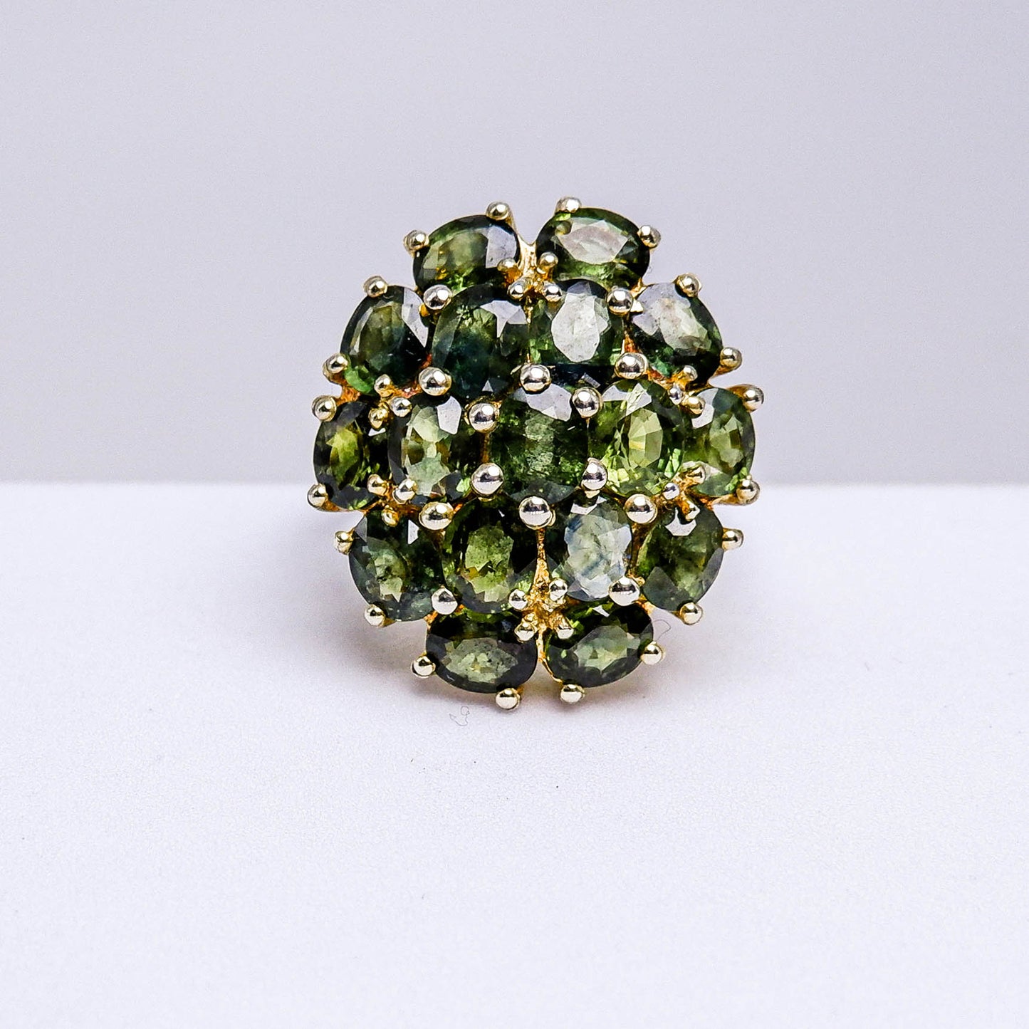 แหวนเงินแท้ 925 ฝังพลอย เขียวส่อง (green Sapphire)