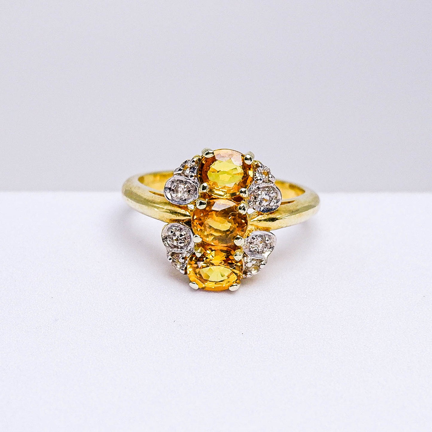แหวนเงินแท้ 925 ฝังพลอย บุษราคัมบางกะจะ (Yellow Sapphire) + ไวท์โทพาส (whitetopaz)