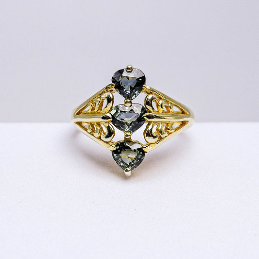 แหวนเงินแท้ 925 ฝังพลอย เขียวส่องแทนซาเนีย (ดิบ) (Green Sapphire)(Unheated)
