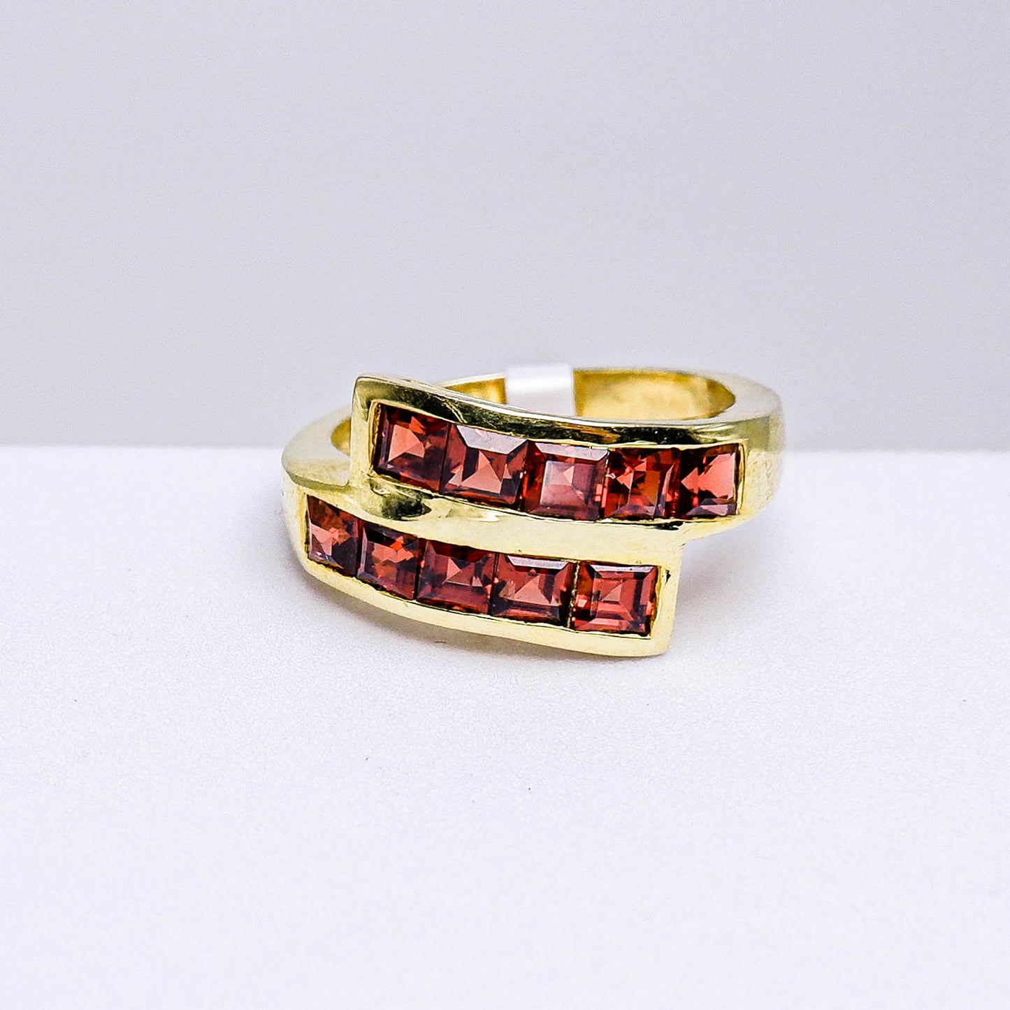 แหวนเงินแท้ 925 ฝังพลอย โกเมน (Garnet)