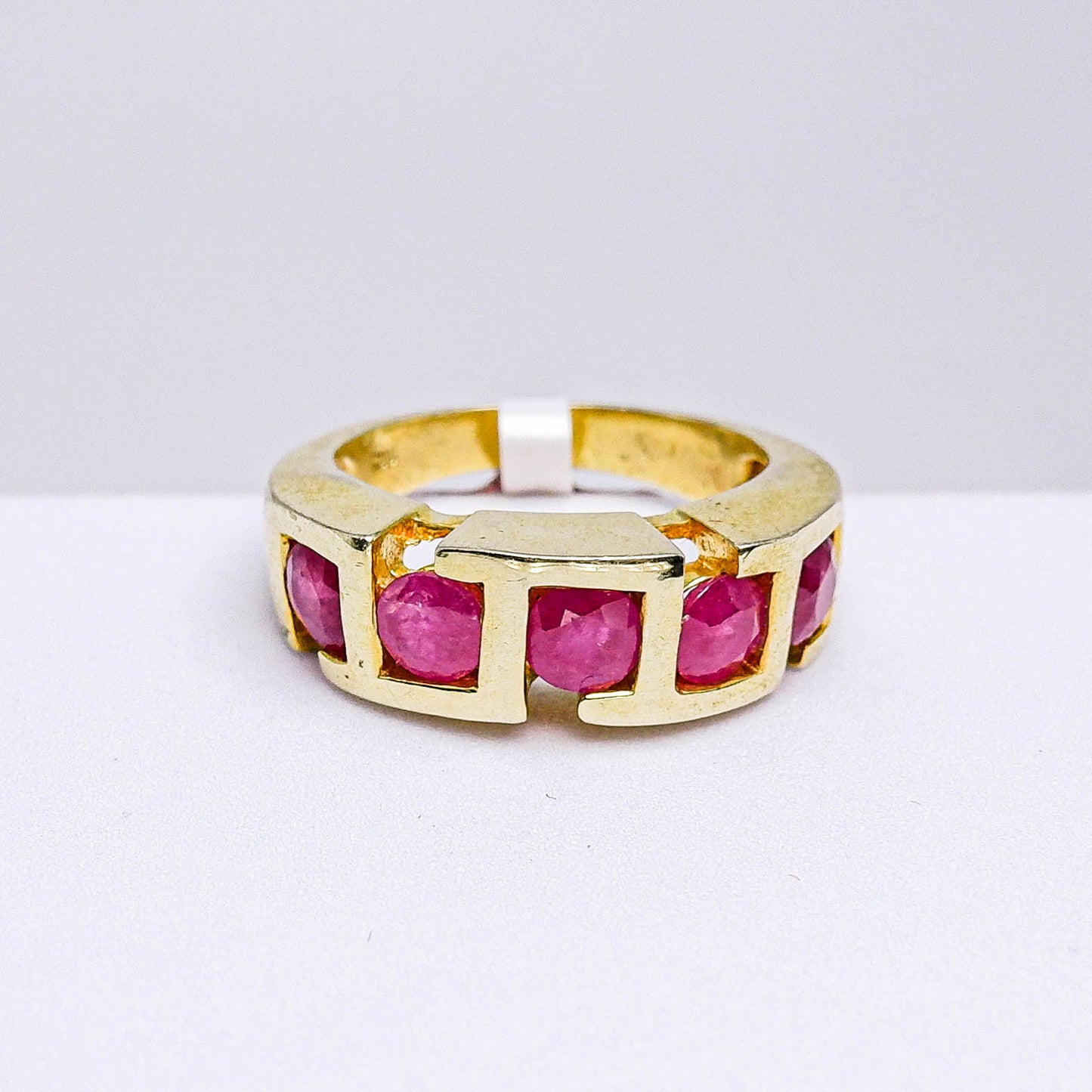 แหวนเงินแท้ 925 ฝังพลอย ทับทิมมาดา (Madagascar Ruby)