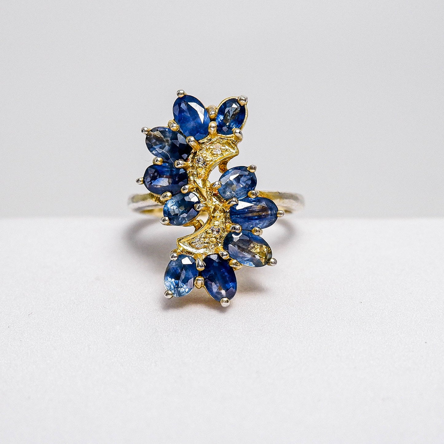 แหวนเงินแท้ 925 ฝังพลอย ไพลินกาญ (Blue Sapphire) + ไวท์โทพาส (whitetopaz) - Thaigems