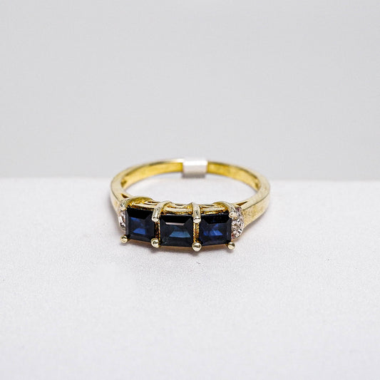 แหวนเงินแท้ 925 ฝังพลอย ไพลิน (Blue Sapphire) + เซอร์คอน (Zircon) - Thaigems