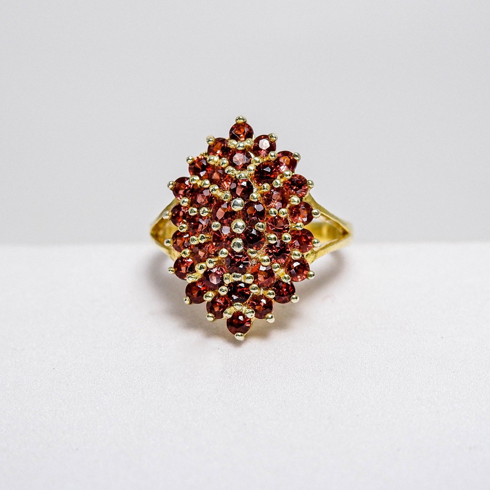 แหวนเงินแท้ 925 ฝังพลอย โกเมน (Garnet) - Thaigems
