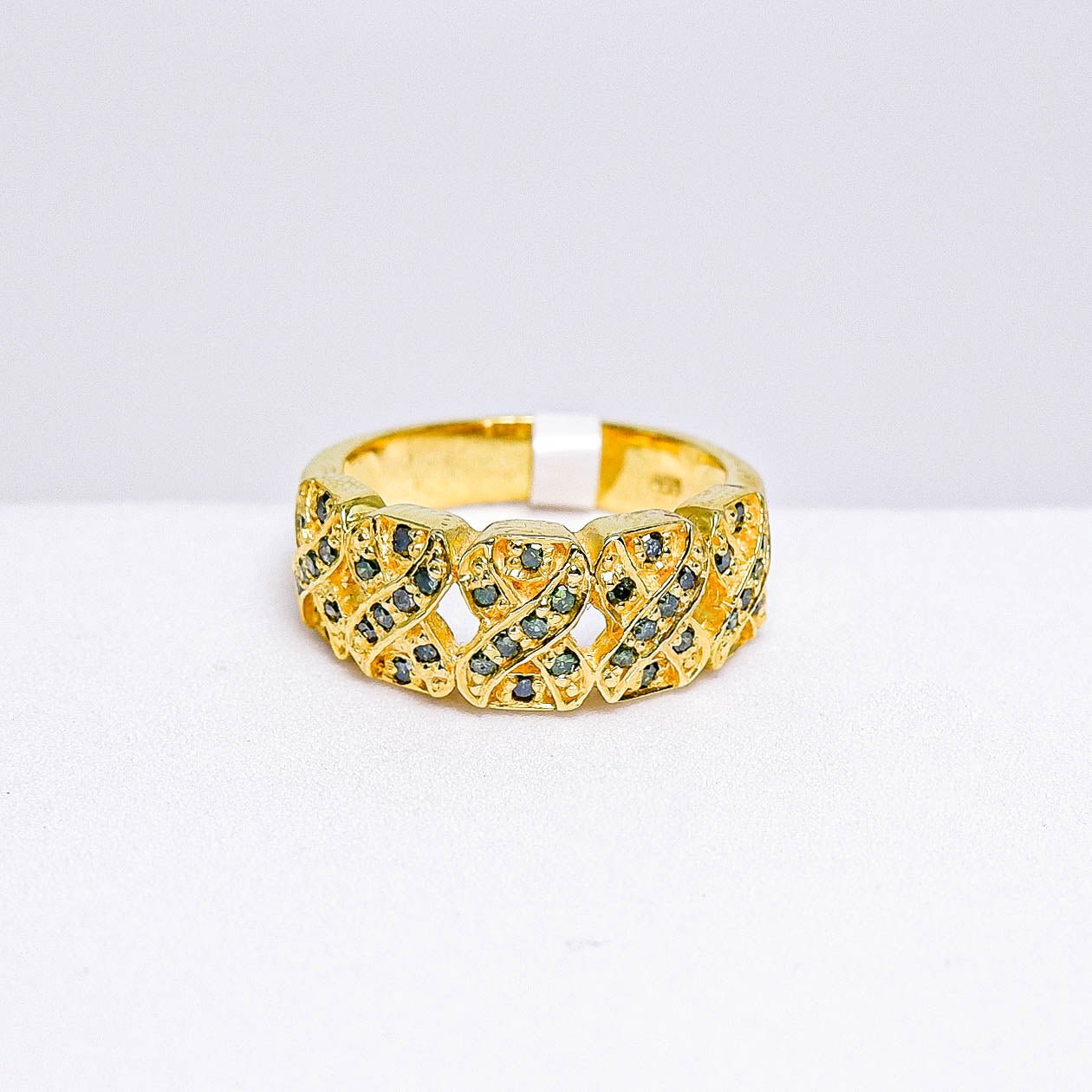 แหวนเงินแท้ 925 ฝังพลอย กรีนไดมอนด์ (Green Diamond) - Thaigems