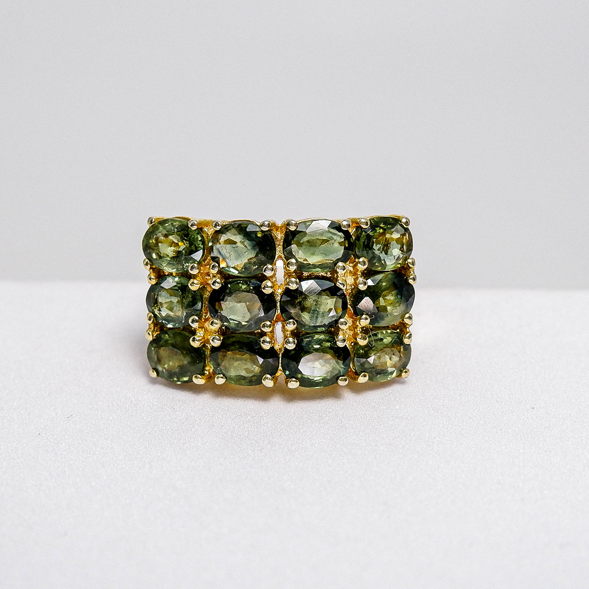 แหวนเงินแท้ 925 ฝังพลอย เขียวส่อง (greensapphire) - Thaigems