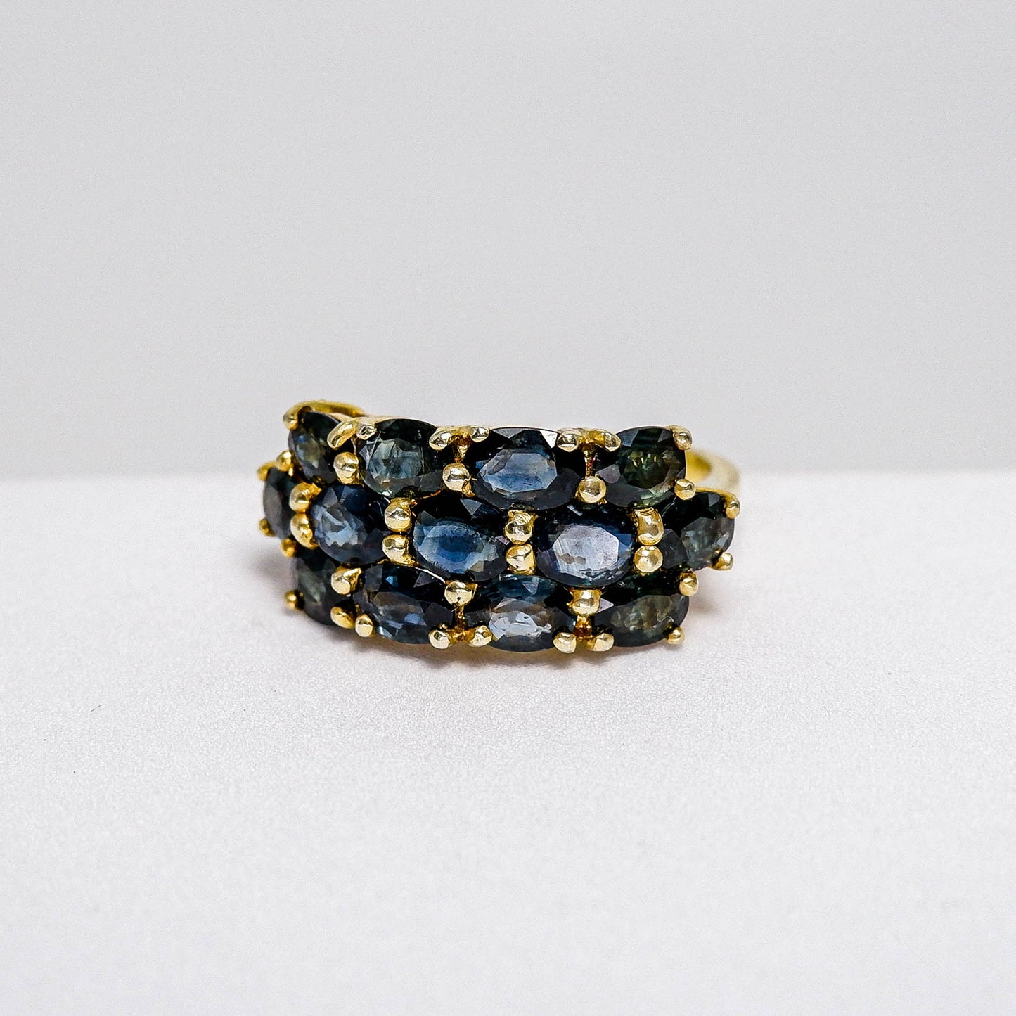 แหวนเงินแท้ 925 ฝังพลอย เขียวส่อง (greensapphire) - Thaigems