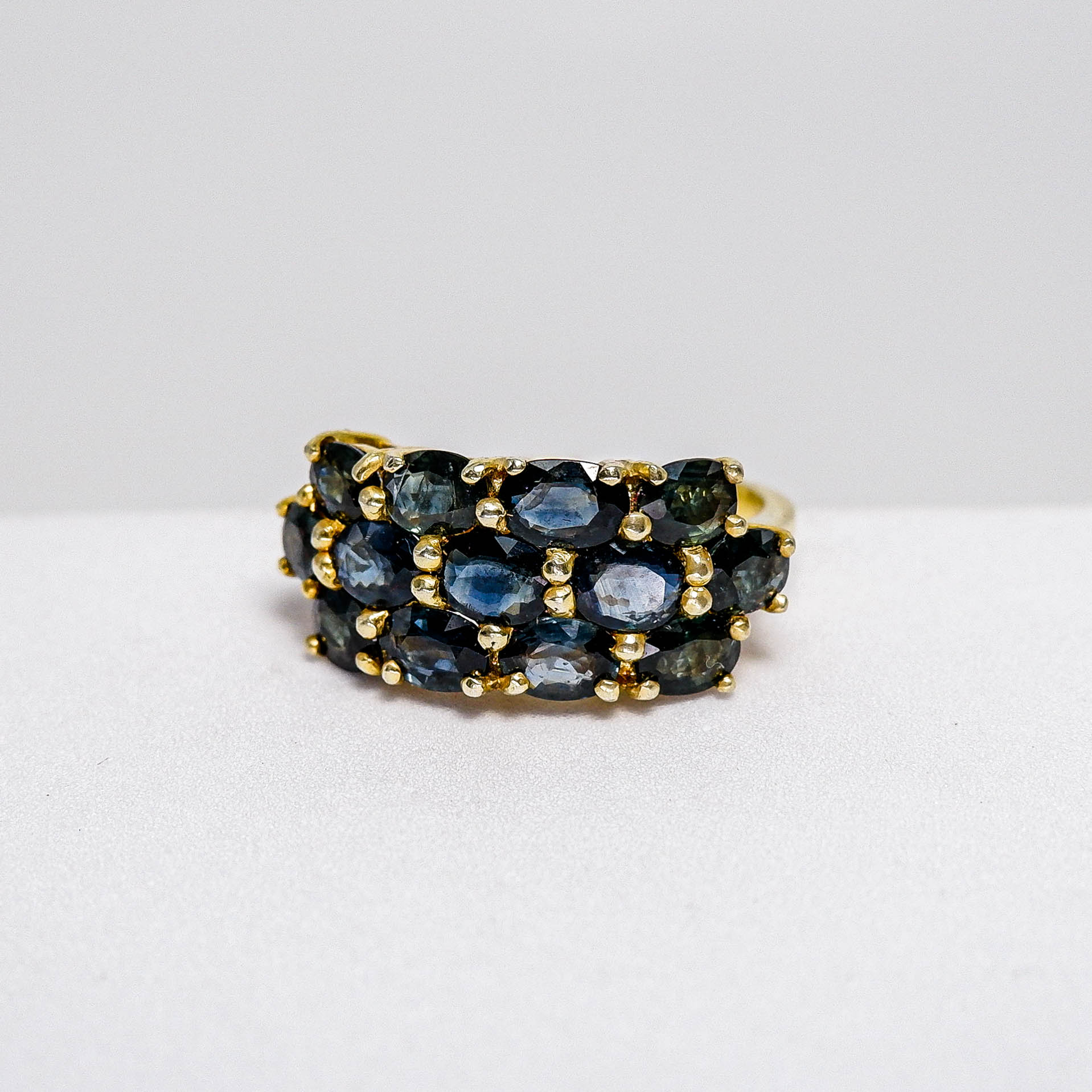 แหวนเงินแท้ 925 ฝังพลอย เขียวส่อง (greensapphire) - Thaigems