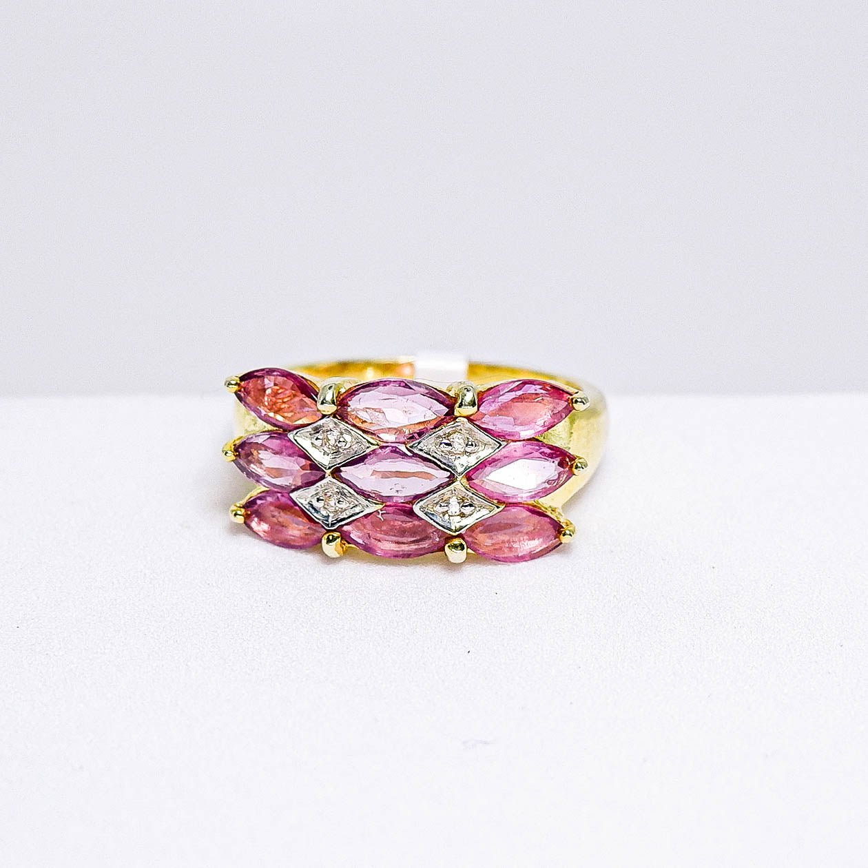 แหวนเงินแท้ 925 ฝังพลอย ทับทิมไทย (Ruby) + ไวท์โทพาส (whitetopaz) - Thaigems
