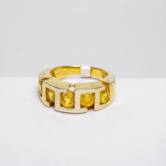 แหวนเงินแท้ 925 ฝังพลอย บุษราคัม (Yellow Sapphire) - Thaigems