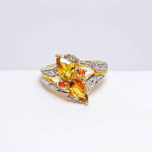 แหวนเงินแท้ 925 ฝังพลอย บุษราคัม (Yellow Sapphire) + แซฟไฟร์ (Sapphire) + ไวท์โทพาส (whitetopaz) - Thaigems