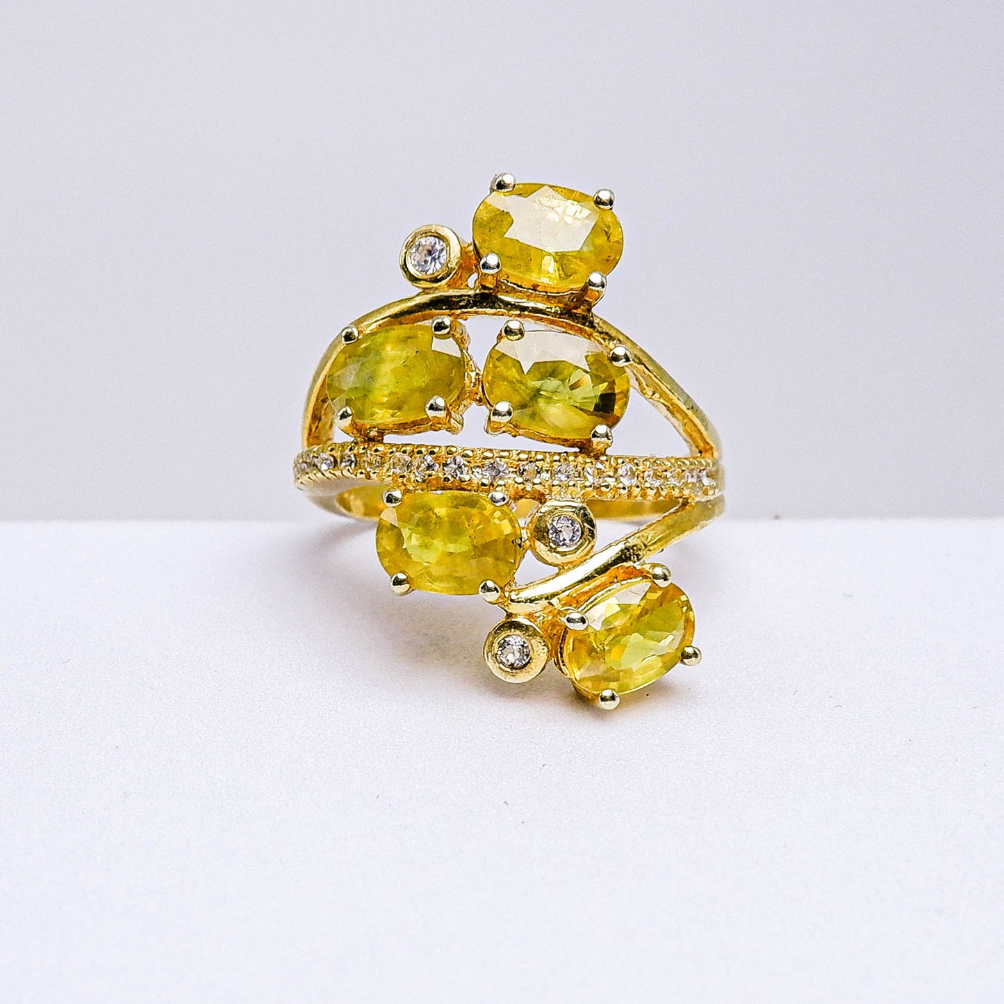แหวนเงินแท้ 925 ฝังพลอย บุษราคัม (Yellow Sapphire) + ไวท์โทพาส (whitetopaz)