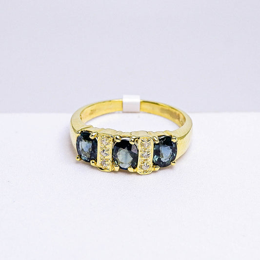 แหวนเงินแท้ 925 ฝังพลอย เขียวส่อง (green Sapphire) + เซอร์คอน (Zircon)