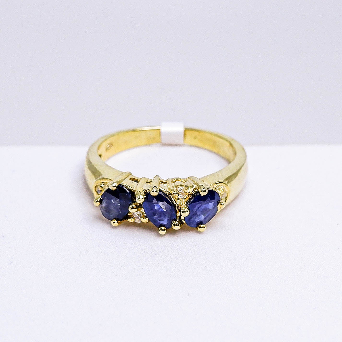 แหวนเงินแท้ 925 ฝังพลอย ไพลิน (Blue Sapphire) + เซอร์คอน (Zircon)
