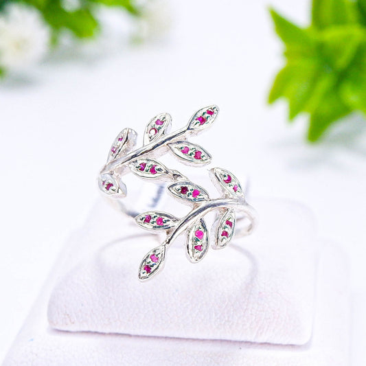 แหวนเงินแท้ 925 ฝังพลอย พิงค์แซฟไฟร์ (Pink Sapphire)