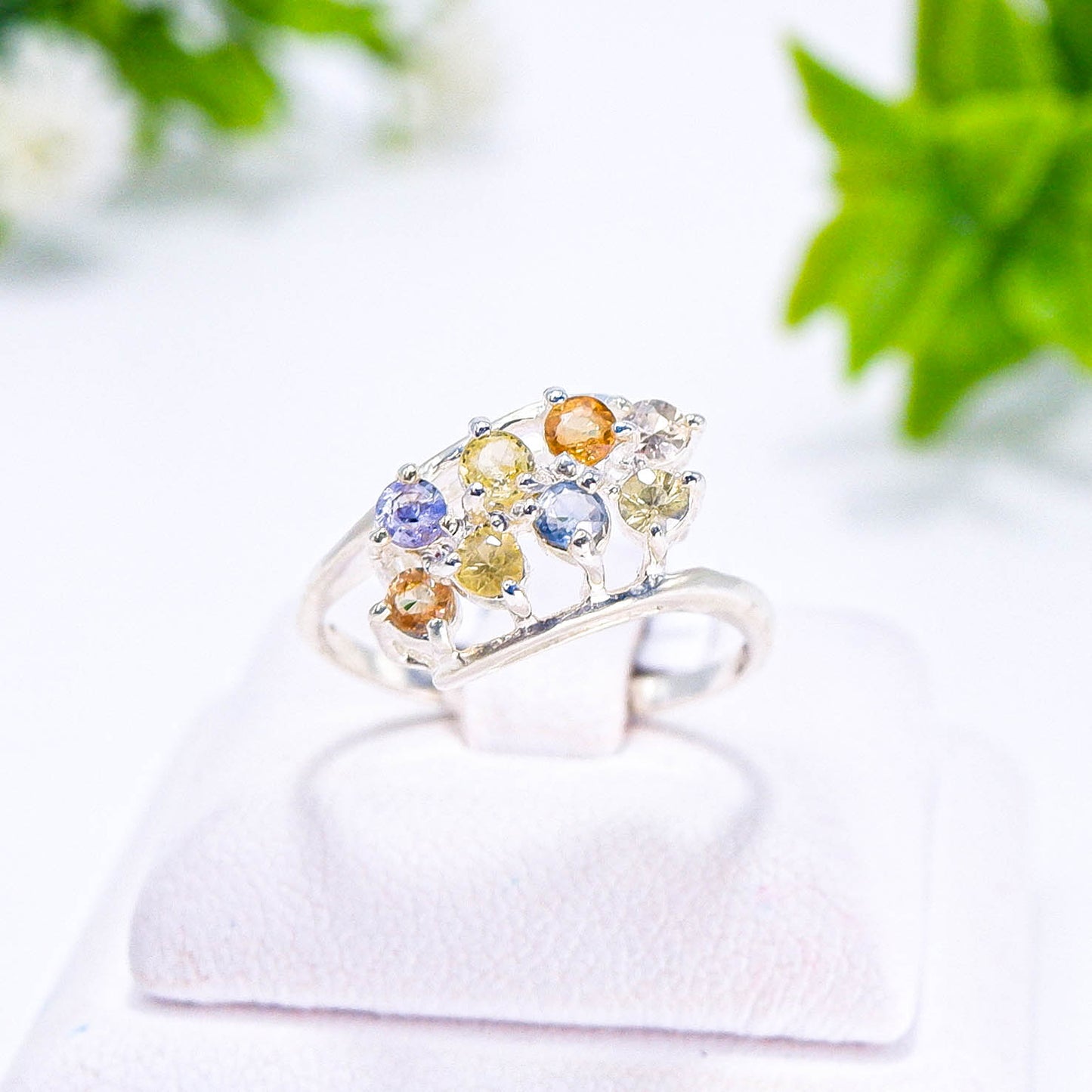 แหวนเงินแท้ 925 ฝังพลอย แฟนซีแซฟไฟร์ (Fancy Sapphire)