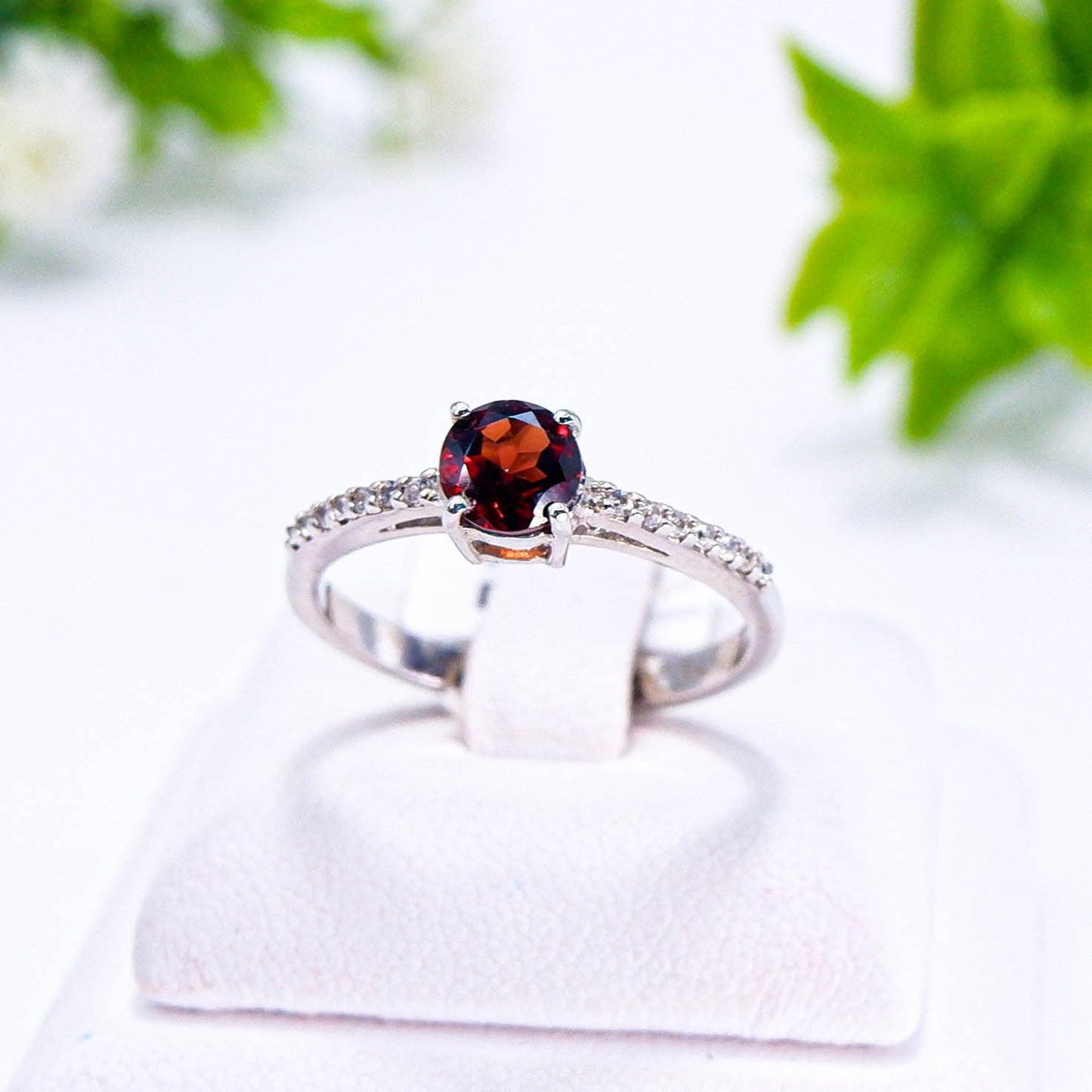 แหวนเงินแท้ 925 ฝังพลอย โกเมน (Garnet) + เซอร์คอน (Zircon)