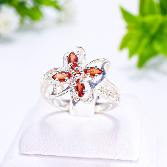 แหวนเงินแท้ 925 ฝังพลอย ออเรนจ์แซฟไฟร์ (Orange Sapphire)  + ไวท์โทพาส (whitetopaz)