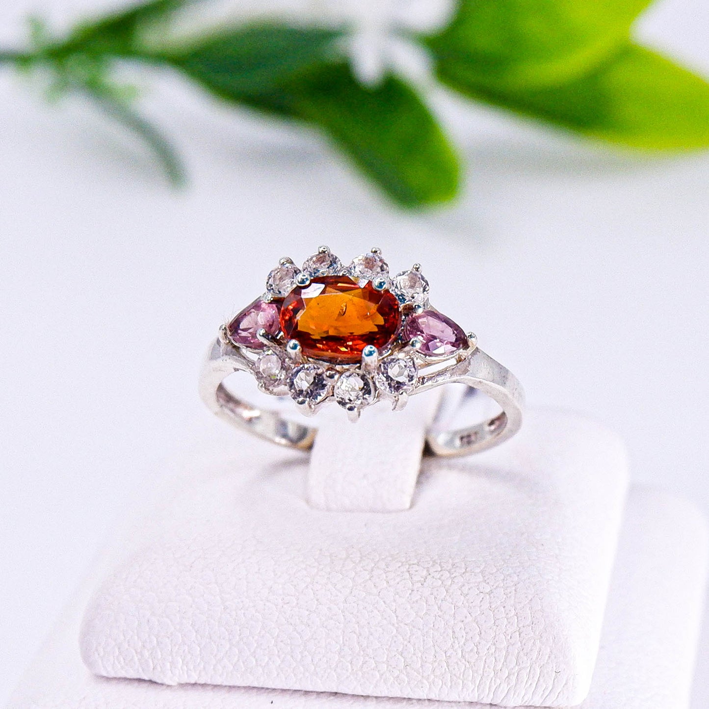 แหวนเงินแท้ 925 ฝังพลอย สเปซซาไทต์(Spessartite Garnet)+แซฟไฟร์(Sapphire)+ไวท์โทพาส(whitetopaz)