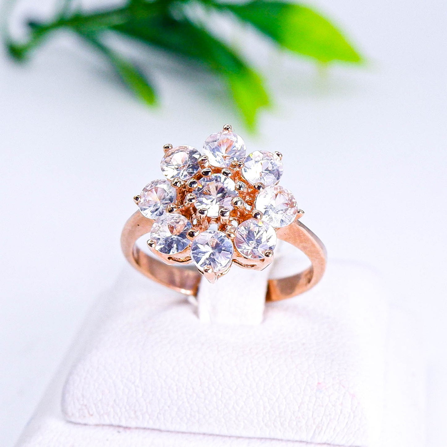 แหวนเงินแท้ 925 ฝังพลอย เพทายขาว (White Zircon)