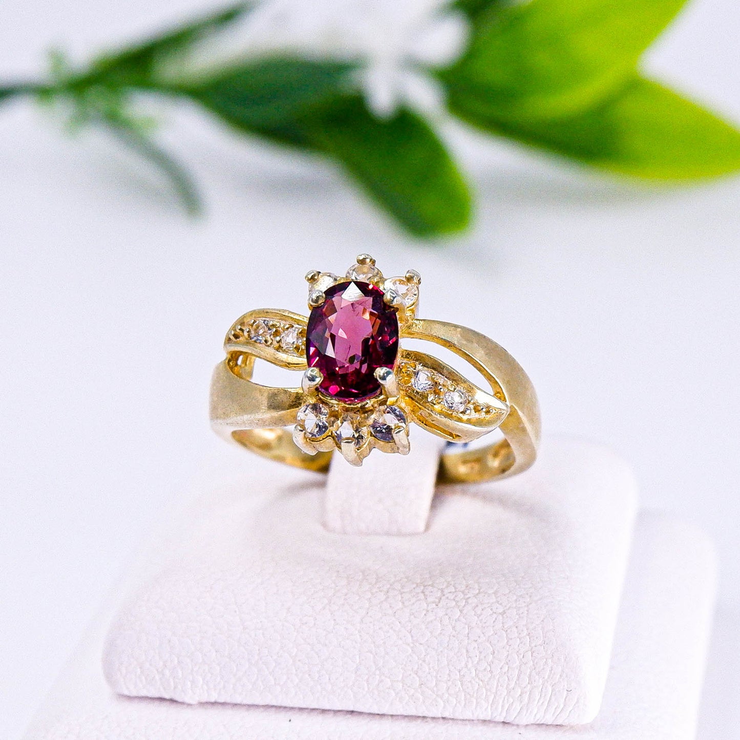 แหวนเงินแท้ 925 ฝังพลอย โรโดไลท์ (Rhodolite) + ไวท์โทพาส (whitetopaz)