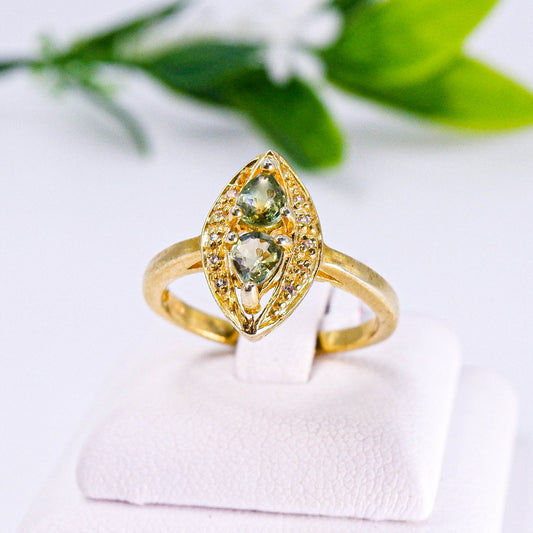 แหวนเงินแท้ 925 ฝังพลอย กรีนแซฟไฟร์ (Green Sapphire) + ไวท์โทพาส (whitetopaz)
