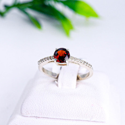 แหวนเงินแท้ 925 ฝังพลอย โกเมน (Garnet) + เซอร์คอน (Zircon)
