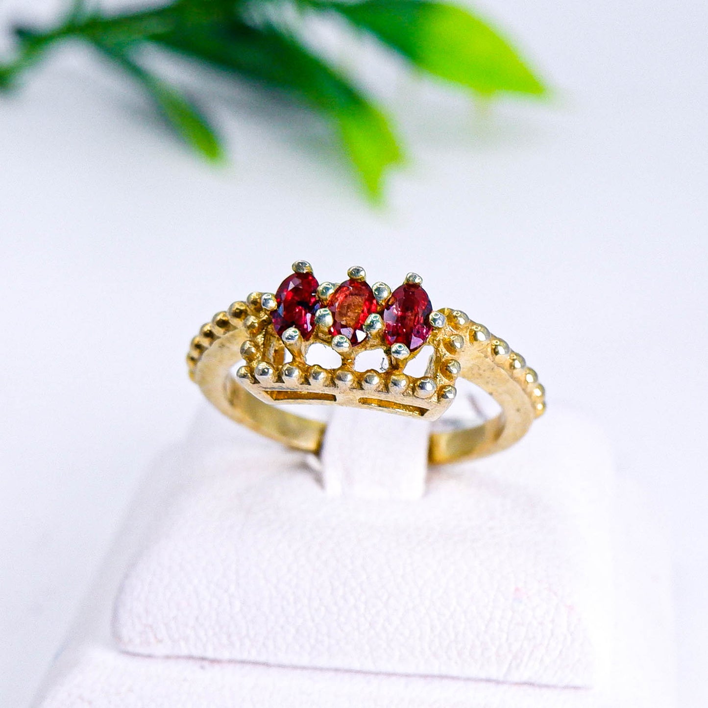แหวนเงินแท้ 925 ฝังพลอย แทนซาเนียรูบี้ (Tanzania Ruby)