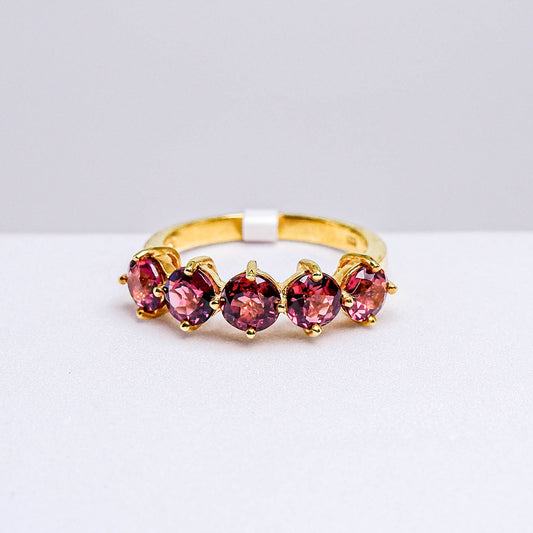 แหวนเงินแท้ 925 ฝังพลอย โรโดไลท์ (Rhodolite)