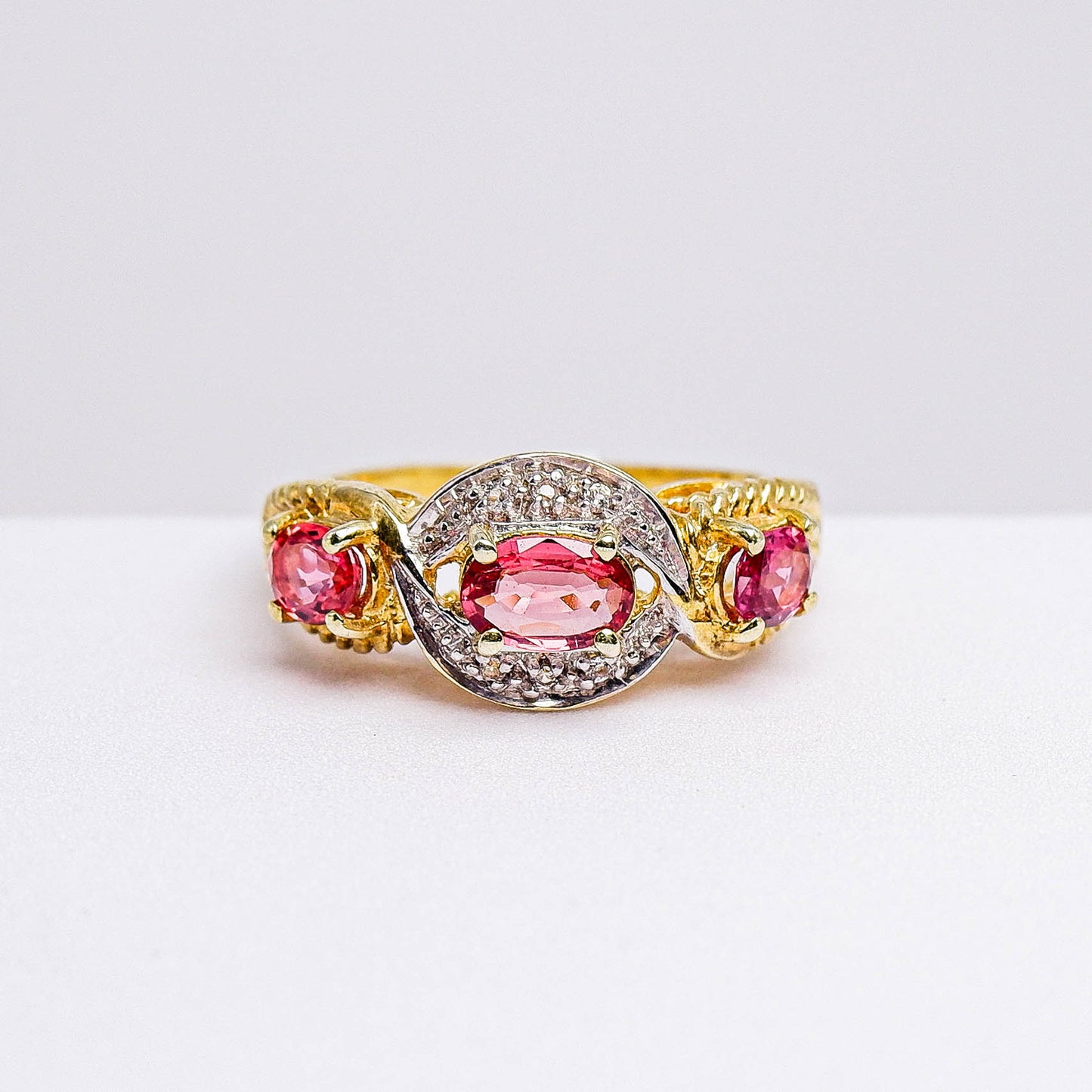 แหวนเงินแท้ 925 ฝังพลอย  สปิเนล (Spinel) +  ไวท์โทพาส (whitetopaz)